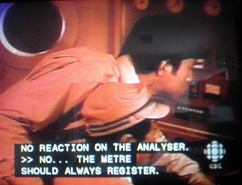 Captions read: NO REACTION ON THE ANALYSER. >> NO. THE METRE SHOULD ALWAYS REGISTER