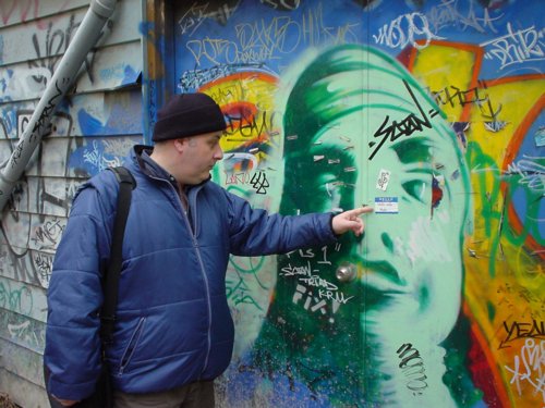 Colin points to defacement of Che Guevara